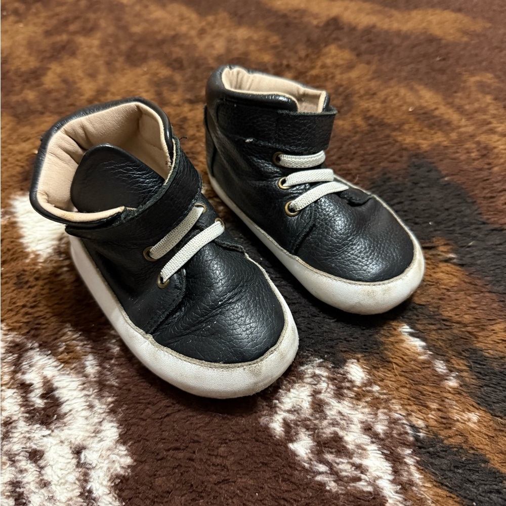 Monkey Feet Black Baby Walker Shoes